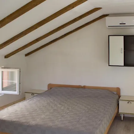 Casa Segota 4* Veli Iz